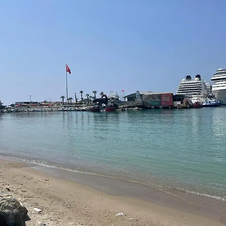 Feine Mitten Im Zentrum Daire Kuşadası