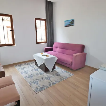 Apartmán Feine Mitten Im Zentrum Kusadası