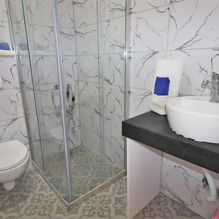 Feine Mitten Im Zentrum Kusadası